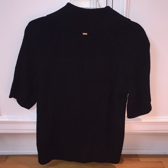 Women’s NWT petite caviar sweater. St. John - Picture 7 of 8
